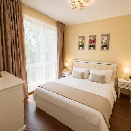 Izida Palace - Premium Apartment *